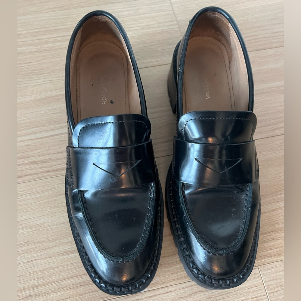 And Other Stories. 100% leather patent loafer. Excellent condition. Size 37.